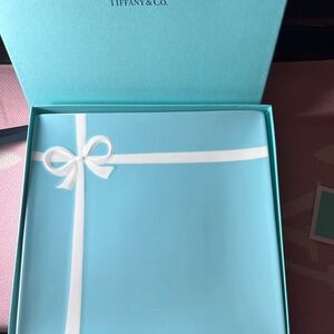 TIFFANY & CO. RARE DINNER PLATE, AUTHENTIC, BONE CHINA